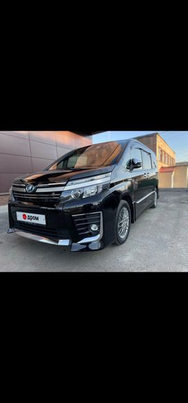    Toyota Voxy 2016 , 2600000 , 