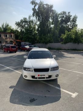  Nissan Avenir 2002 , 180000 , 