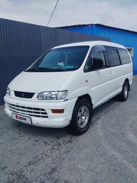    Mitsubishi Delica 2002 , 600000 , 
