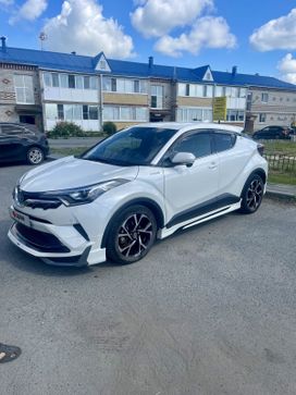 SUV   Toyota C-HR 2019 , 2600000 , 