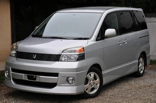    Toyota Voxy 2003 , 550000 , 