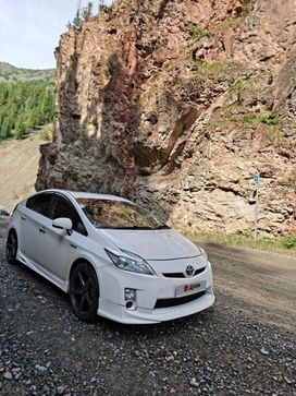  Toyota Prius 2011 , 1200000 , 