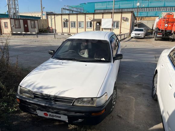 Универсал Toyota Corolla 2000 года, 410000 рублей, 