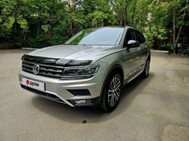 SUV   Volkswagen Tiguan 2019 , 2900000 , 