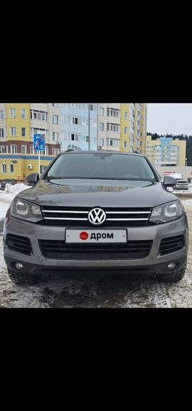 SUV   Volkswagen Touareg 2014 , 2800000 , -