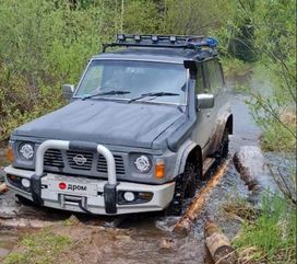  3  Nissan Safari 1992 , 1300000 , 
