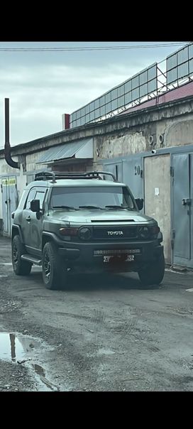 SUV   Toyota FJ Cruiser 2012 , 3800000 , 