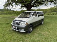  Grand Hiace, 2002