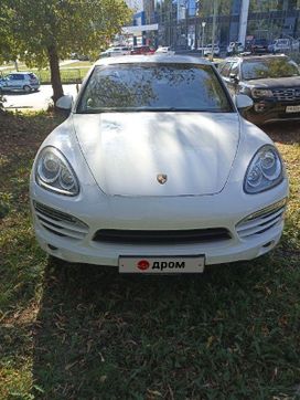 SUV   Porsche Cayenne 2013 , 4000000 ,  