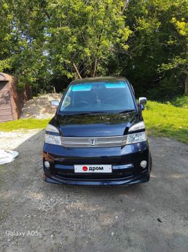    Toyota Voxy 2006 , 796000 , 