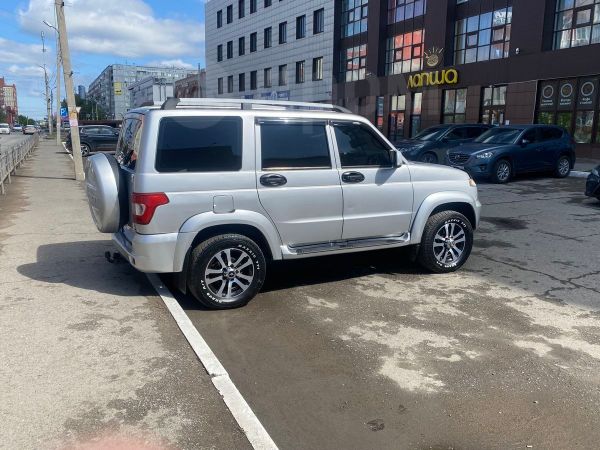 SUV     2017 , 950000 , 