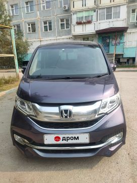    Honda Stepwgn 2015 , 1750000 , 