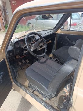  3   4x4 2121  1990 , 250000 , 