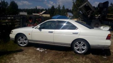  Nissan Laurel 2001 , 220000 , 