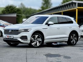 SUV   Volkswagen Touareg 2018 , 3990000 , 