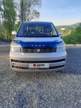    Toyota Voxy 2001 , 880000 , 