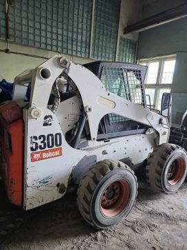 - Bobcat S300 2008 , 2700000 , 