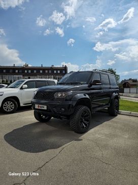SUV     2016 , 2000000 , 