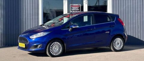  Ford Fiesta 2015 , 890000 , 