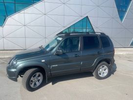 SUV   Chevrolet Niva 2017 , 900000 , 