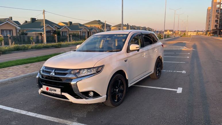 SUV   Mitsubishi Outlander 2018 , 2900000 , 