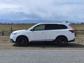 SUV   Mitsubishi Outlander 2017 , 2050000 , 