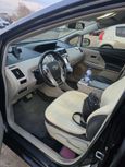    Toyota Prius v 2014 , 1650000 , 