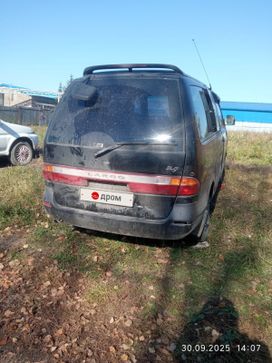    Nissan Largo 1998 , 180000 , 