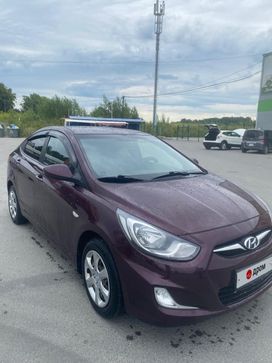  Hyundai Solaris 2011 , 800000 , 
