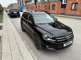SUV   Volkswagen Tiguan 2016 , 1610000 , 
