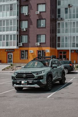 SUV   Toyota RAV4 2019 , 3300000 , 