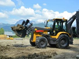 - Mecalac 890 2025 , 11800000 , 