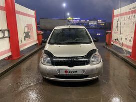  3  Toyota Yaris 1999 , 195000 , -