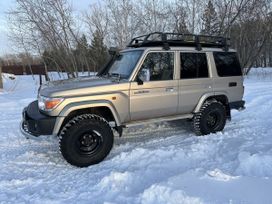 SUV   Toyota Land Cruiser 2011 , 5600000 , 