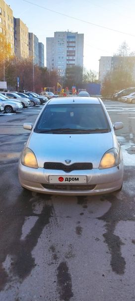  3  Toyota Vitz 2001 , 330000 , 