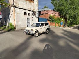  3   4x4 2121  2000 , 235000 , 