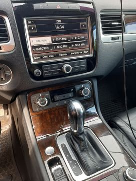 SUV   Volkswagen Touareg 2014 , 2900000 , 