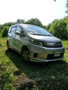    Honda Freed Spike 2015 , 1090000 , 