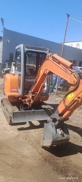 - Hitachi EX22 2006 , 2000000 , --