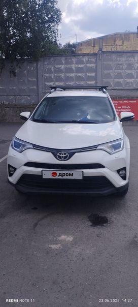 SUV   Toyota RAV4 2017 , 1900000 , 