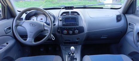 SUV   Chery Tiggo T11 2006 , 200000 , 