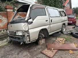    Nissan Caravan 1999 , 190000 , 