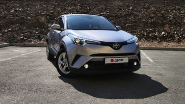 SUV   Toyota C-HR 2017 , 1630000 ,  