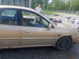  Kia Rio 2004 , 200000 , 