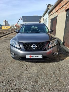 SUV   Nissan Pathfinder 2015 , 1700000 , 