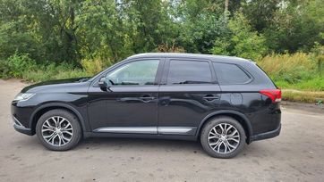 SUV   Mitsubishi Outlander 2015 , 1350000 ,  