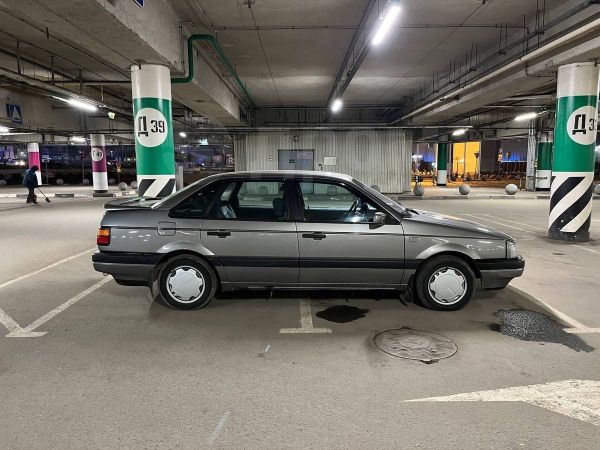  Volkswagen Passat 1989 , 220000 , 