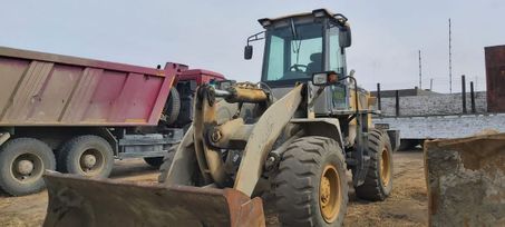   Foton Lovol FL935E 2011 , 2000000 , 