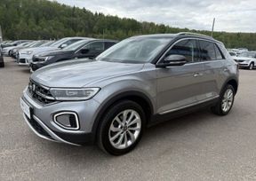 SUV   Volkswagen T-Roc 2022 , 1570000 , 