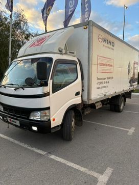   Hino Dutro 2002 , 1870000 , 